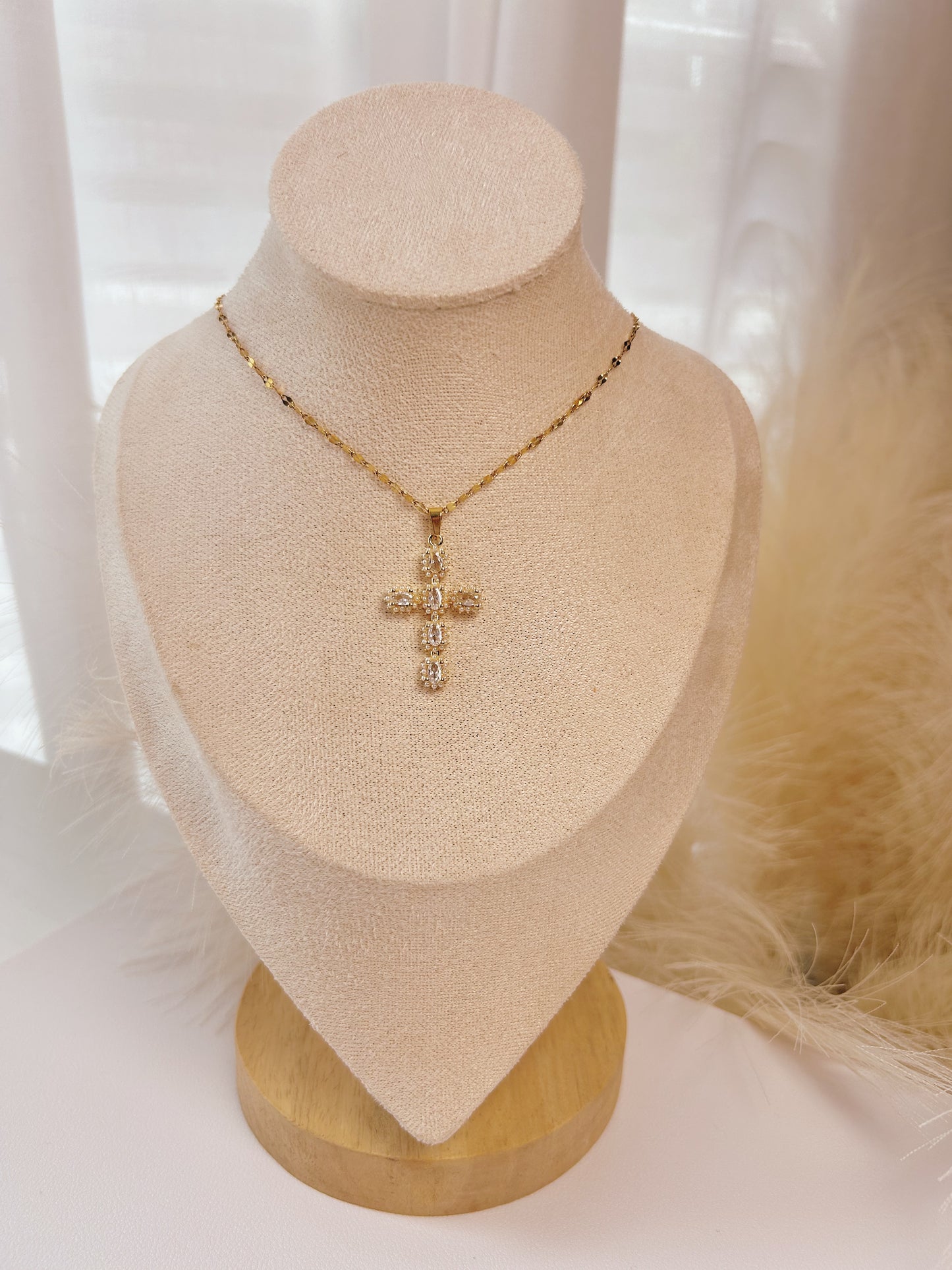 PEARLY CROSS NECKLACE