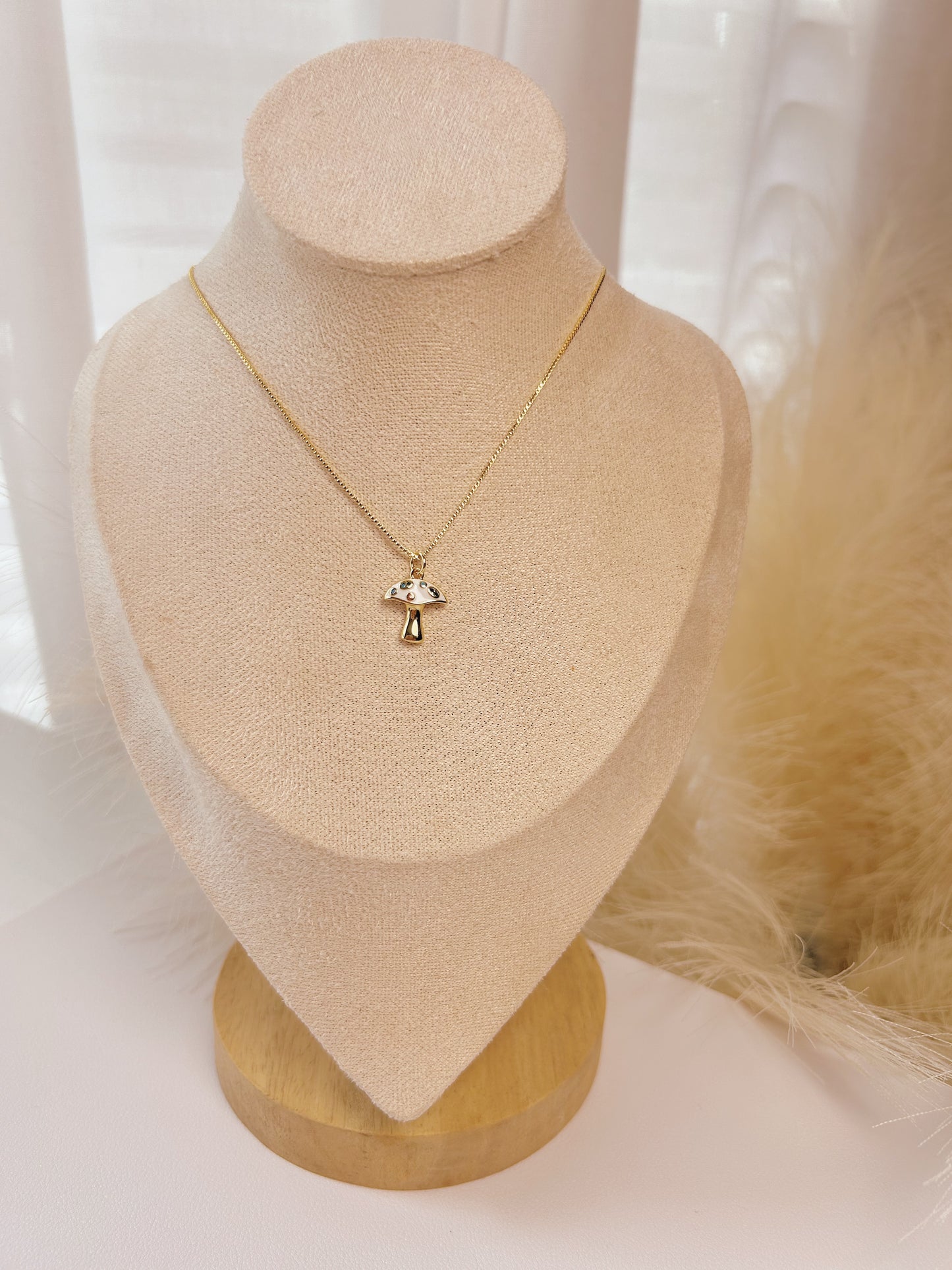 MUNSHIE LOVE NECKLACE