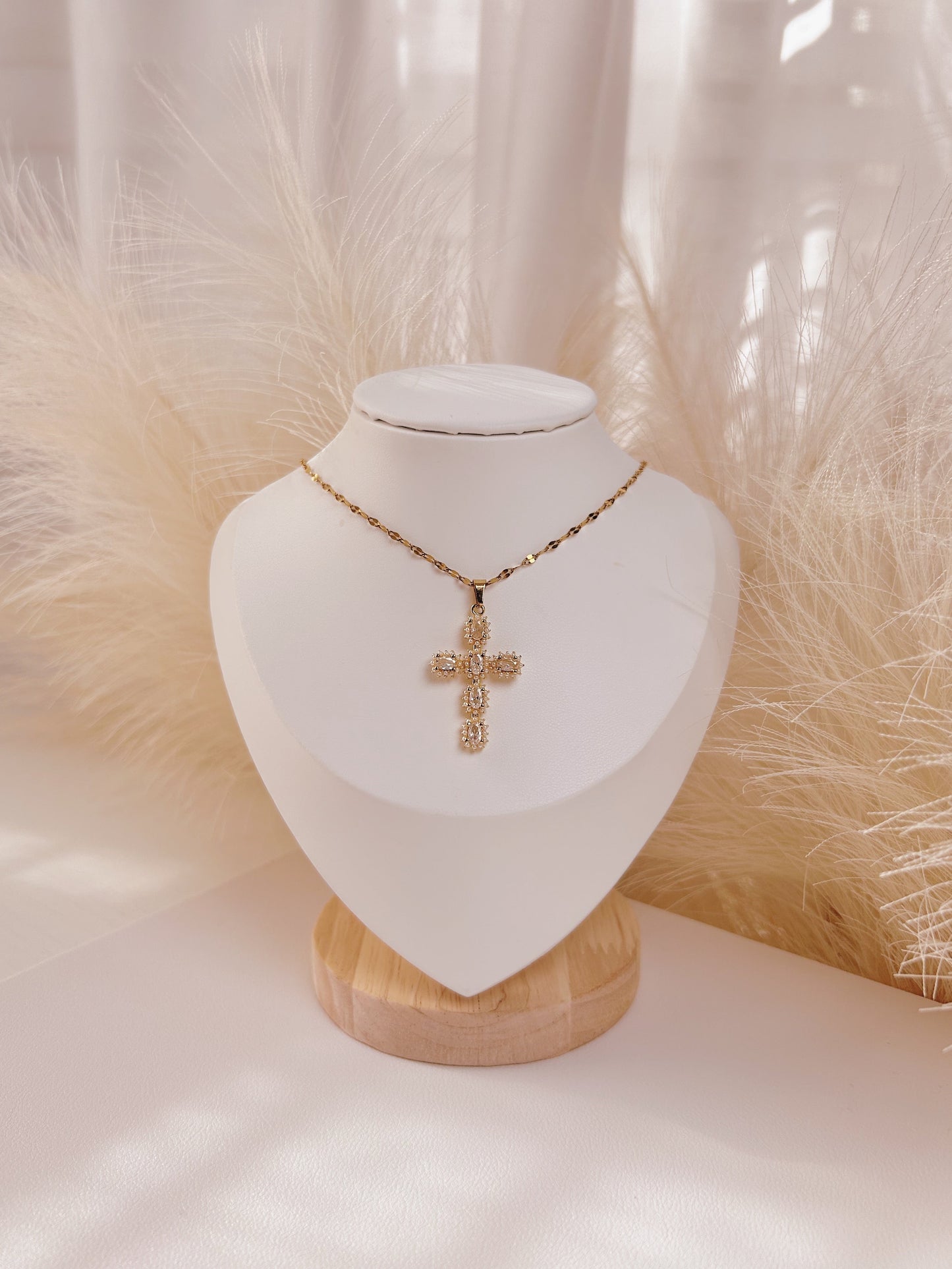 PEARLY CROSS NECKLACE