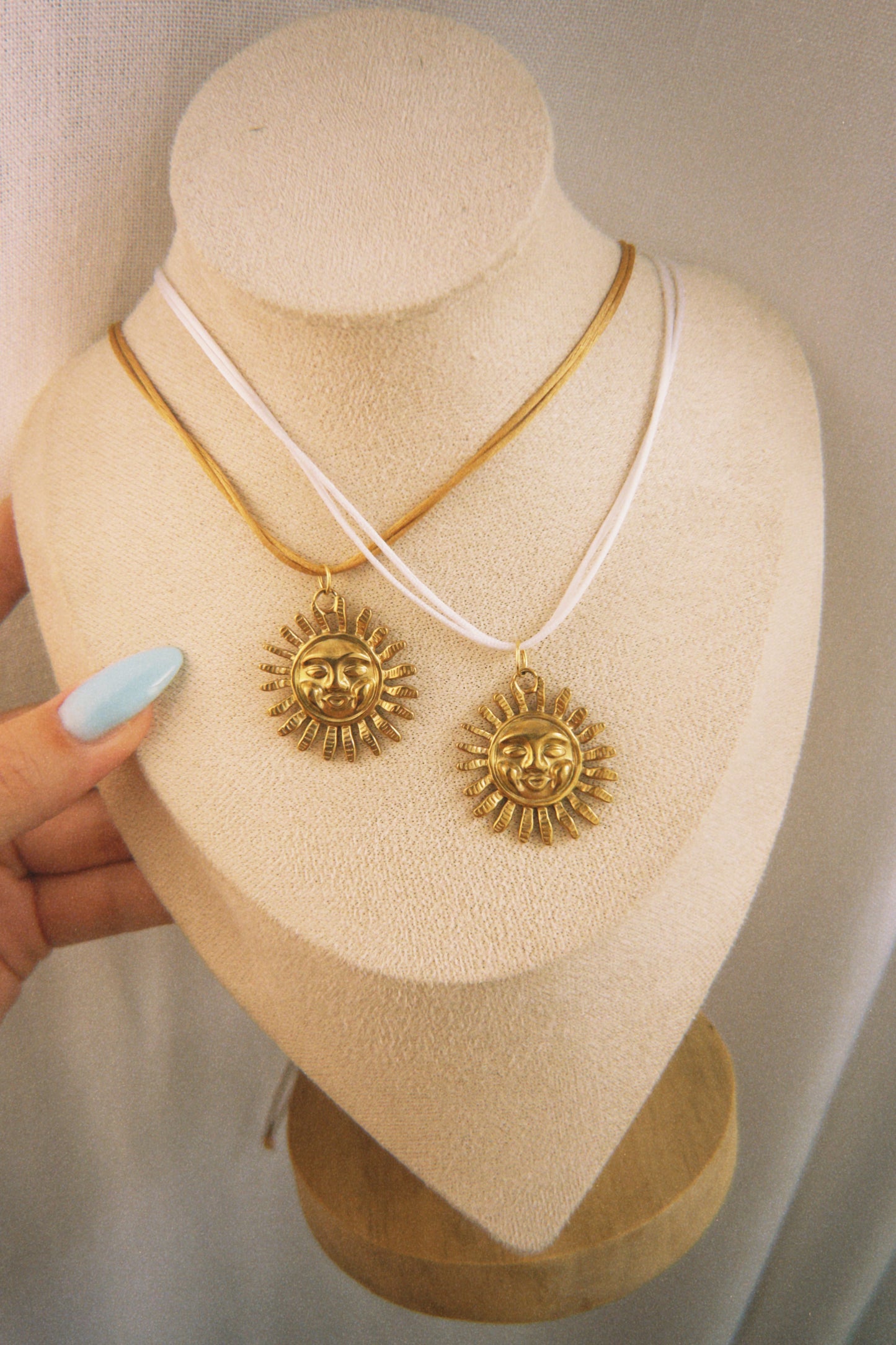 SUNAI NECKLACE
