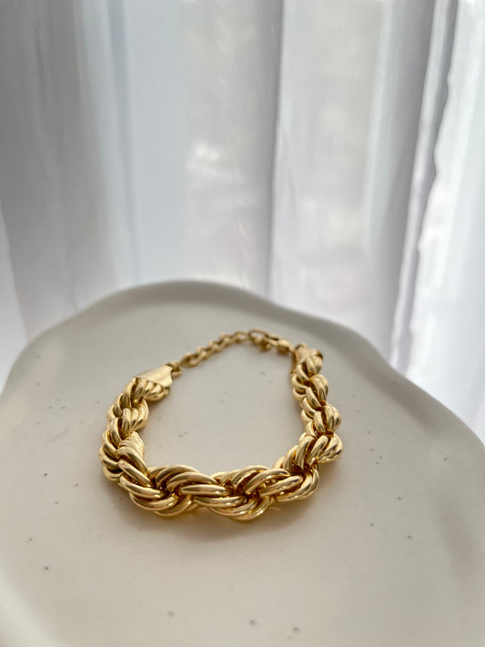 KNOT BRACELET