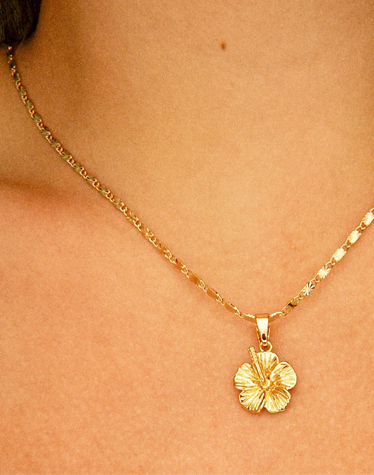 MAGA FLOWER NECKLACE