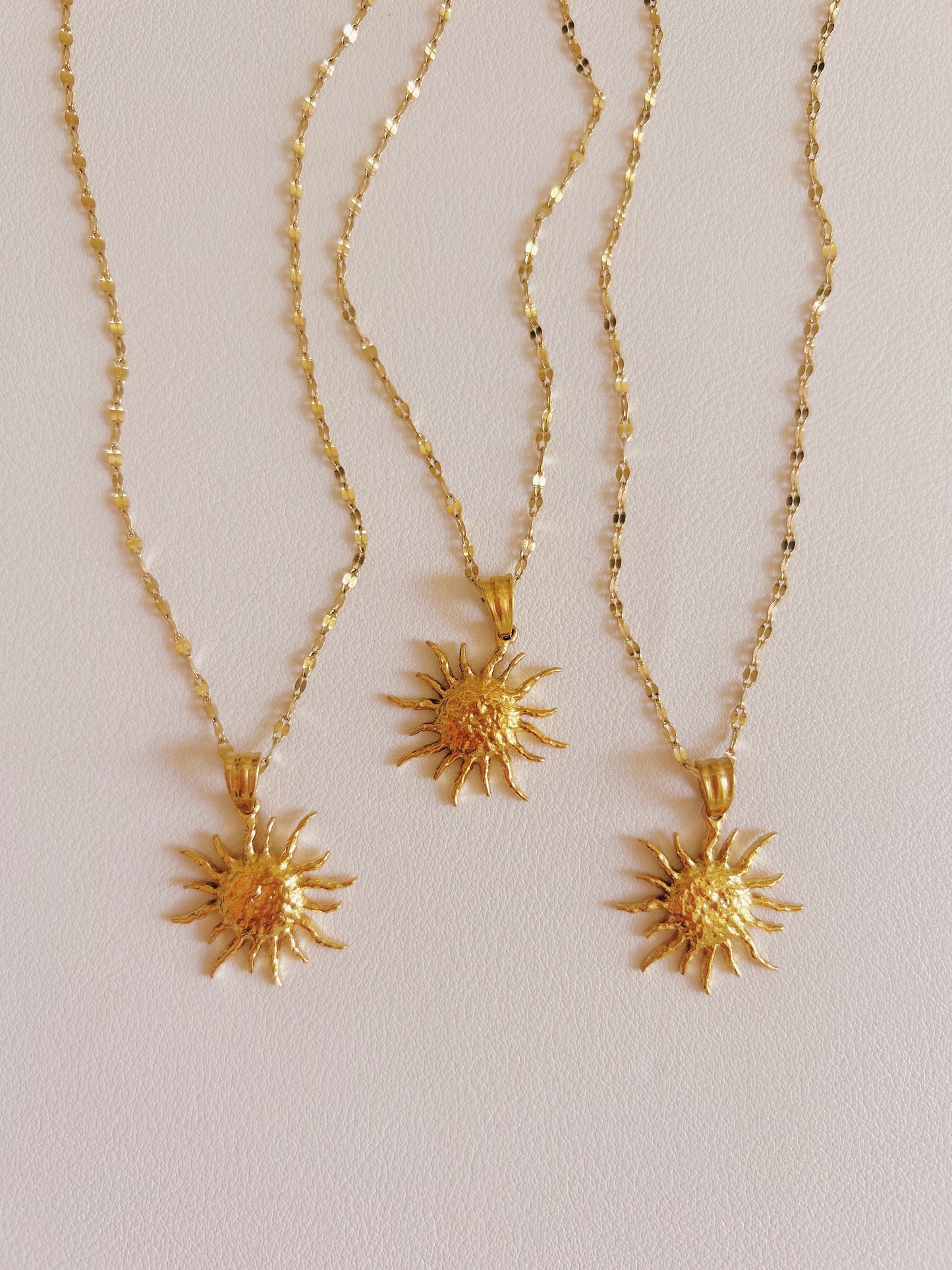 SONNE NECKLACE