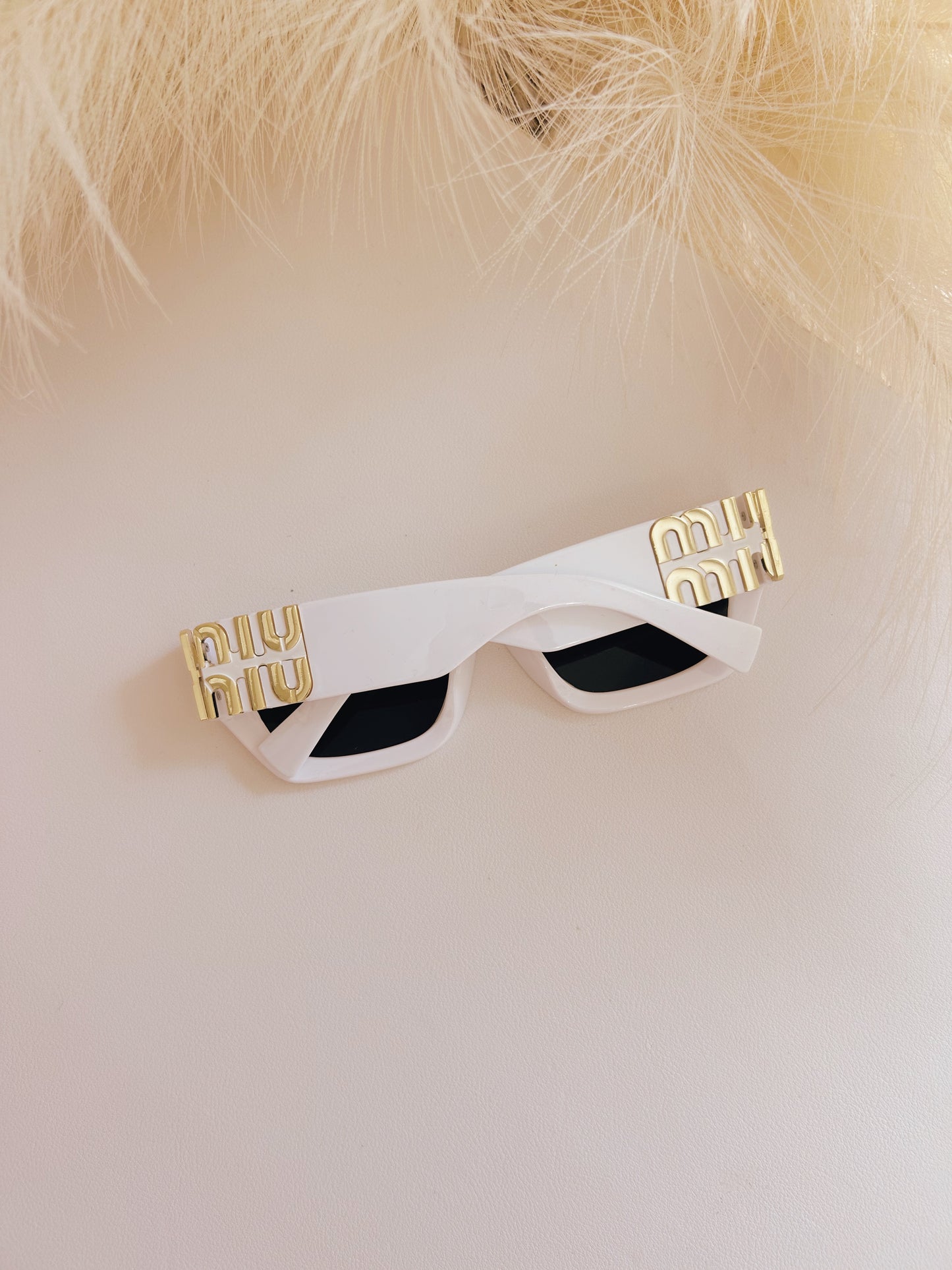 MIU USED SUNGLASSES