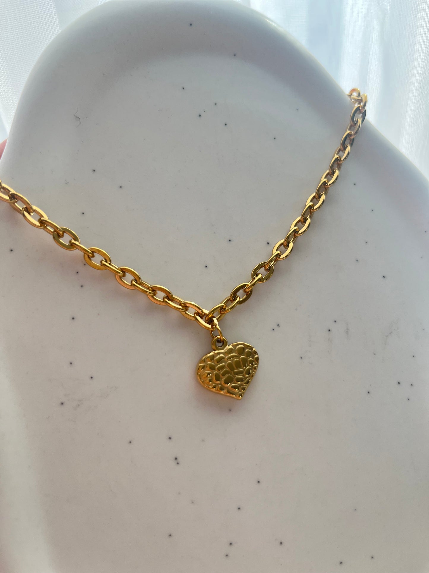 FULL HEART NECKLACE